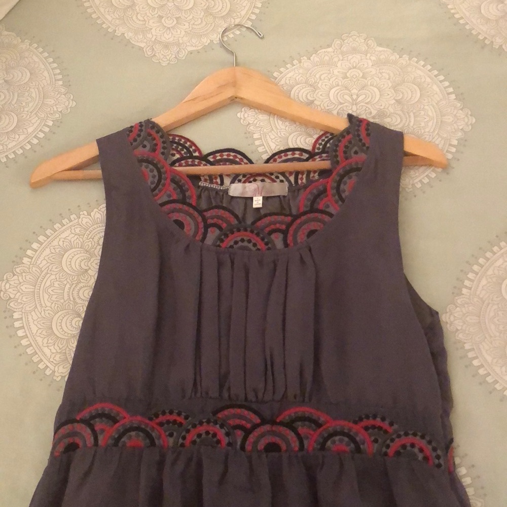 Scalloped neck gray and red dress